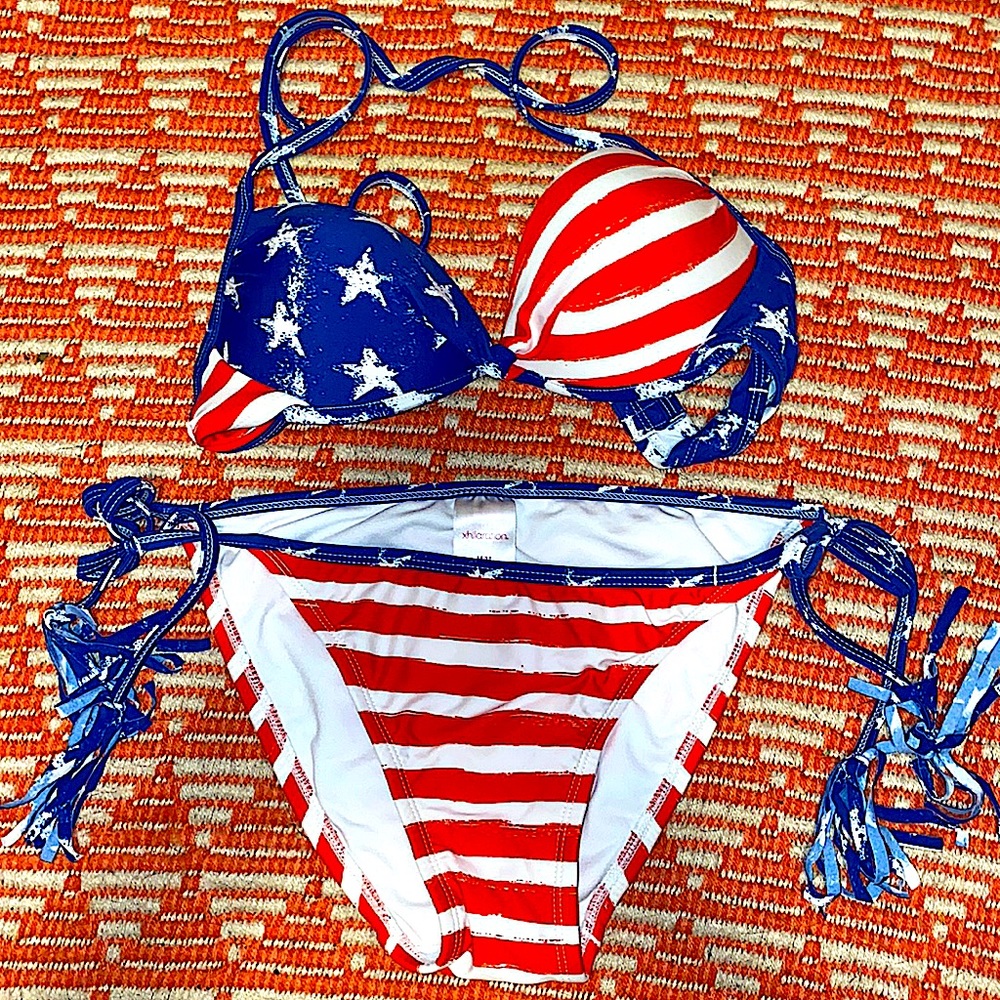 ✨4th of JULY✨ American flag string bikini